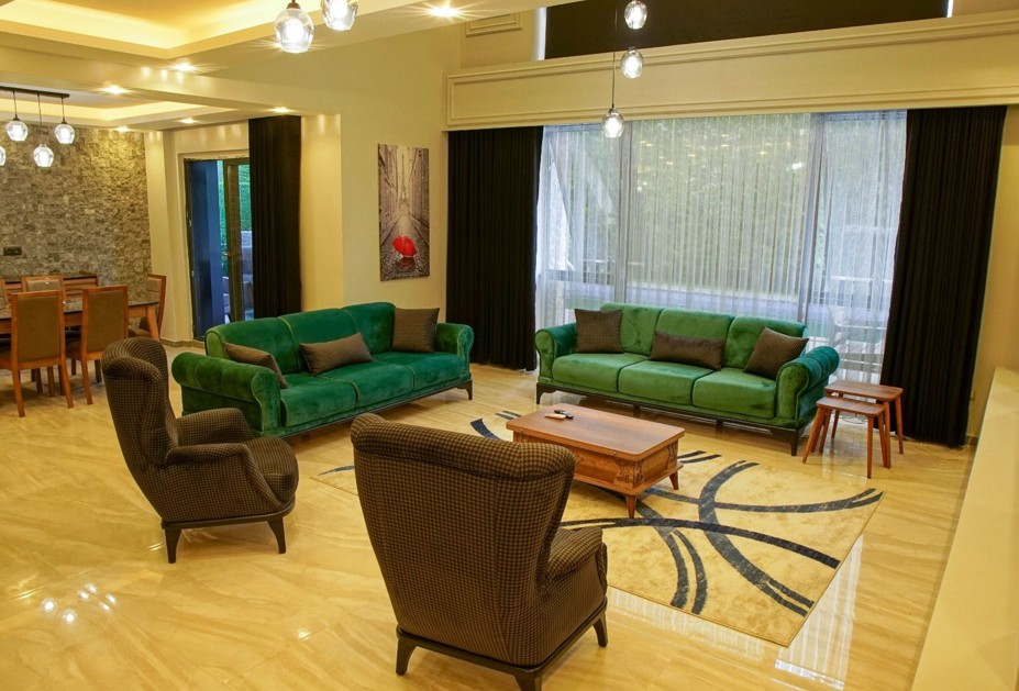 Geniş Salon
