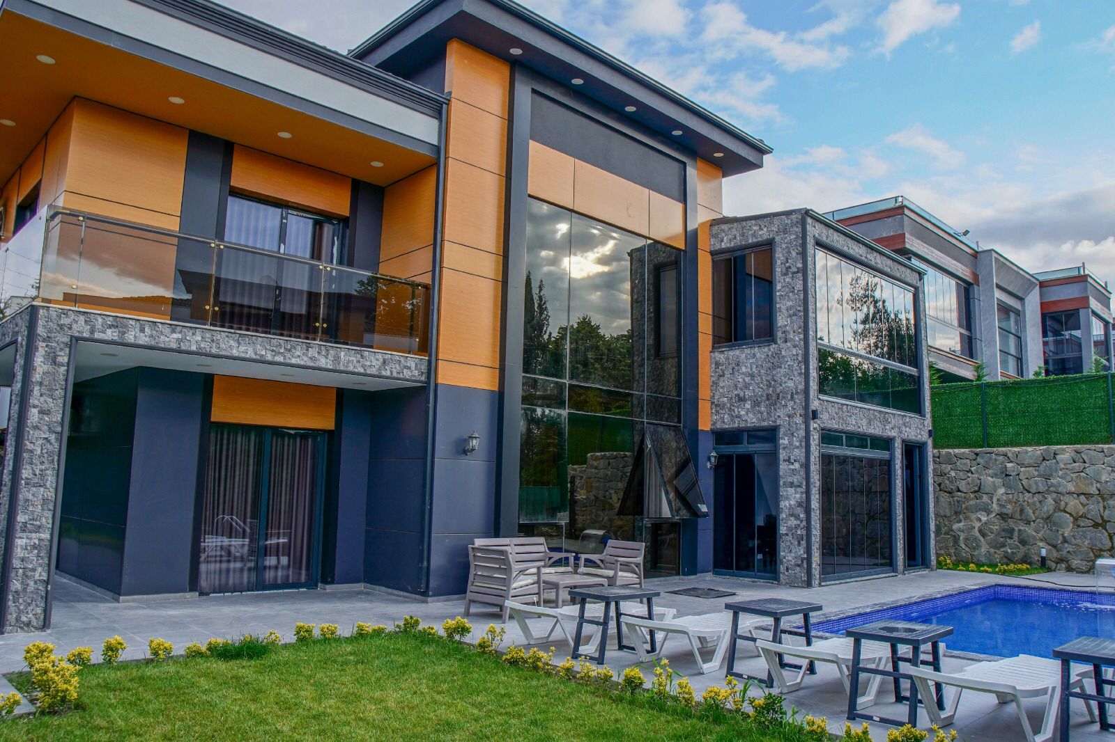 Villa kapak resmi